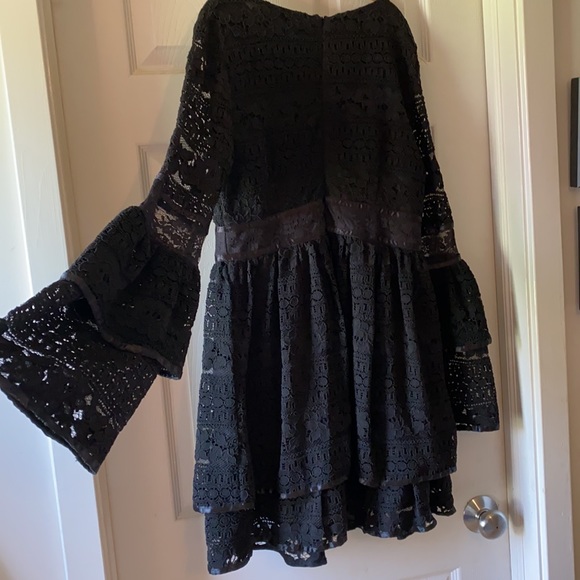 Lace Dress - Picture 2 of 8